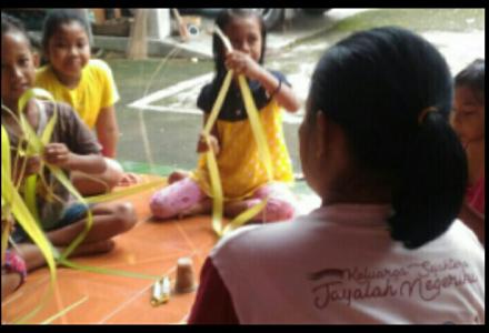 SENI PEMBUATAN JANUR KRAPYAK KULON