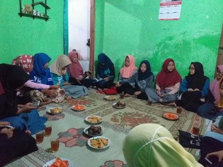 RAPAT RUTIN KARANGTARUNA DUSUN KRAPYAK WETAN