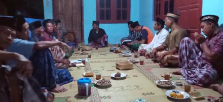 Pertemuan Rt 04 Nglorong