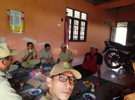 Menjenguk Putra Bapa Dukuh Nglorong