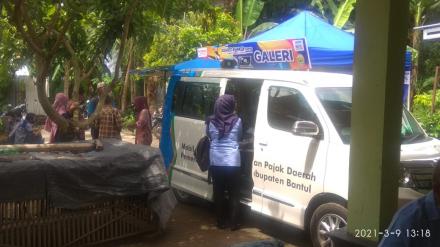 Pajak keliling di dusun Badan