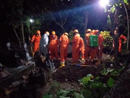 Tim kubur cepat di Soronanggan