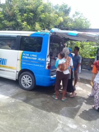 Pajak mobil keliling Pedukuhan Kulon