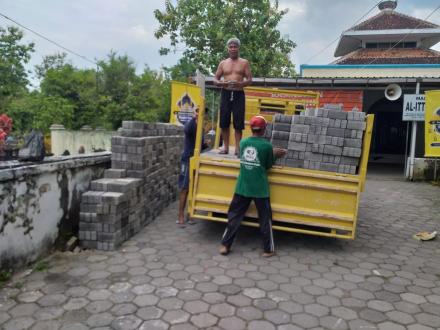 Pengiriman Paving Blok Program PPBMP