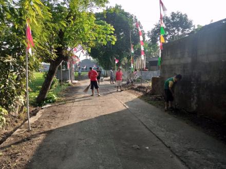 Kerja Bakti Persiapan Aspal Jalan