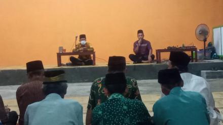 Pengajian di Masjid At Taqarrub 