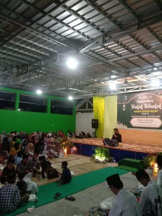 Halal Bihalal Warga Masyarakat Grudo
