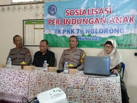 Sosialisasi Perlindungan Anak di TK PKK 79 Nglorong