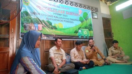 Sosialisasi Pengelolaan Sampah Rumah Tangga di Gedong