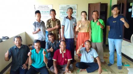 Menanggapi Mahasiswi dari Jerman di Padukuhan Soronanggan