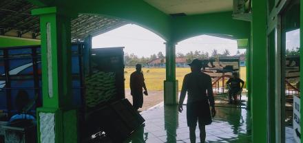 Droping Beras Program Bantuan Pangan 