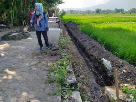 Pembangunan di Bangket Irigasi Tersier Dusun Badan