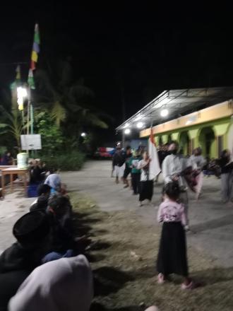 Gladi Bersih Pembentangan Bendera Dusun Grudo Sepanjang 540 m