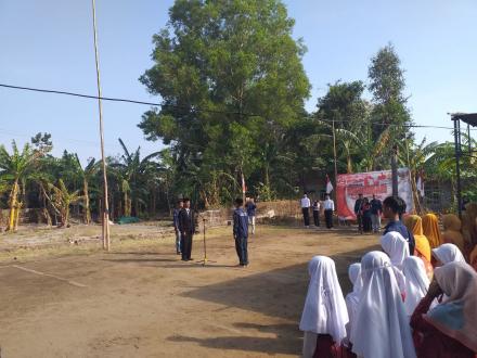 Upacara menyambut HUT RI Ke-79 warga masyarakat Krapyak Wetan