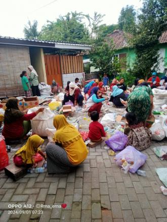 Kegiatan pilah sampah+tensi gratis