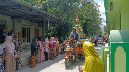 Kirab Budaya Padukuhan Nglorong Dalam Rangka Memperingati Maulid Nabi Muhammad S.A.W