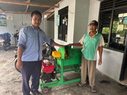 Pendistribusian Gerobak Samapah, Kotak Sodakoh Sampah dan Mesin Pencacah Sampah