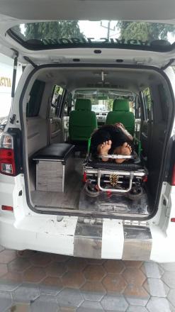Pengantaran Warga Berobat Oleh Tim Mobil Siaga Kalurahan Panjangrejo