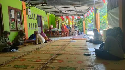 Screening Posyandu Lansia di Pedukuhan Soronanggan