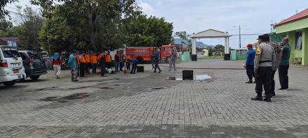Pelatihan Penanganan Bencana Kebakaran dan Penanganan Pohon Tumbang