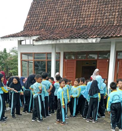 wisata Edukasi di Dusun Jetis Oleh SDN 1 Panjangrejo