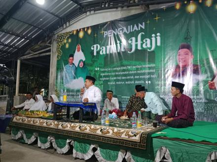 Pengajian Pamit Haji Bapak Jamroni, S.Ag Ibu Nur Hidayah Muniroh, M.Si Ibu Supiyem Warga Nglorong
