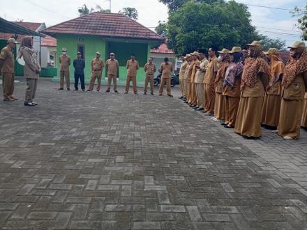 Apel Pagi Bulan Juni