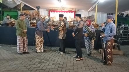 Pagelaran Wayang Kulit bersama Ki Reza Ali Nurdin