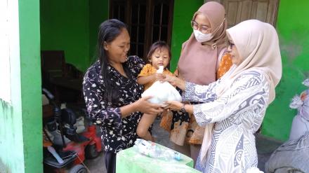 Pendampingan balita stunting, dan pemberian telur bebek