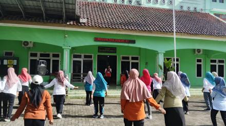 Senam Kesehatan Jasmani di kalurahan Panjangrejo