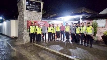 Kegiatan Pengamanan (PAM) Malam Natal