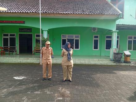 Apel Pagi Bulan Mei