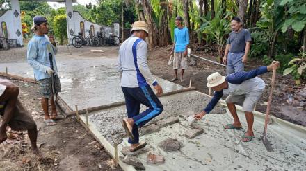 Pembangunan cor blok di Pedukuhan Watu